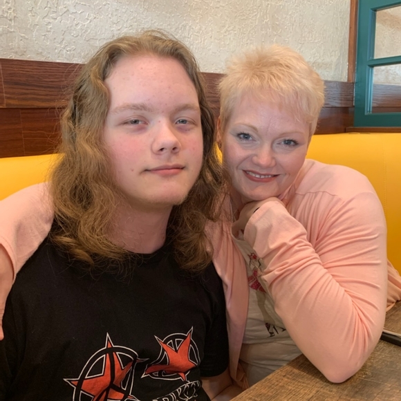 MEET YOUR POSHER - Picture 11 of 16